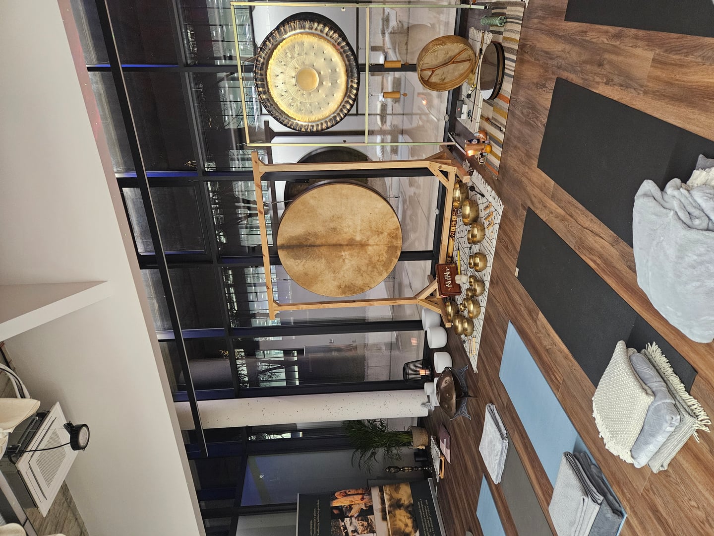 GONGAI • BŪGNAI • VIOLONČELĖ - KELIONĖ GARSUOSE