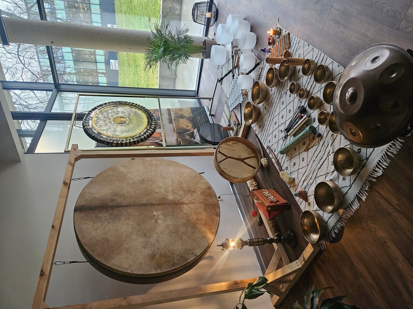 GONGAI • BŪGNAI • VIOLONČELĖ - KELIONĖ GARSUOSE