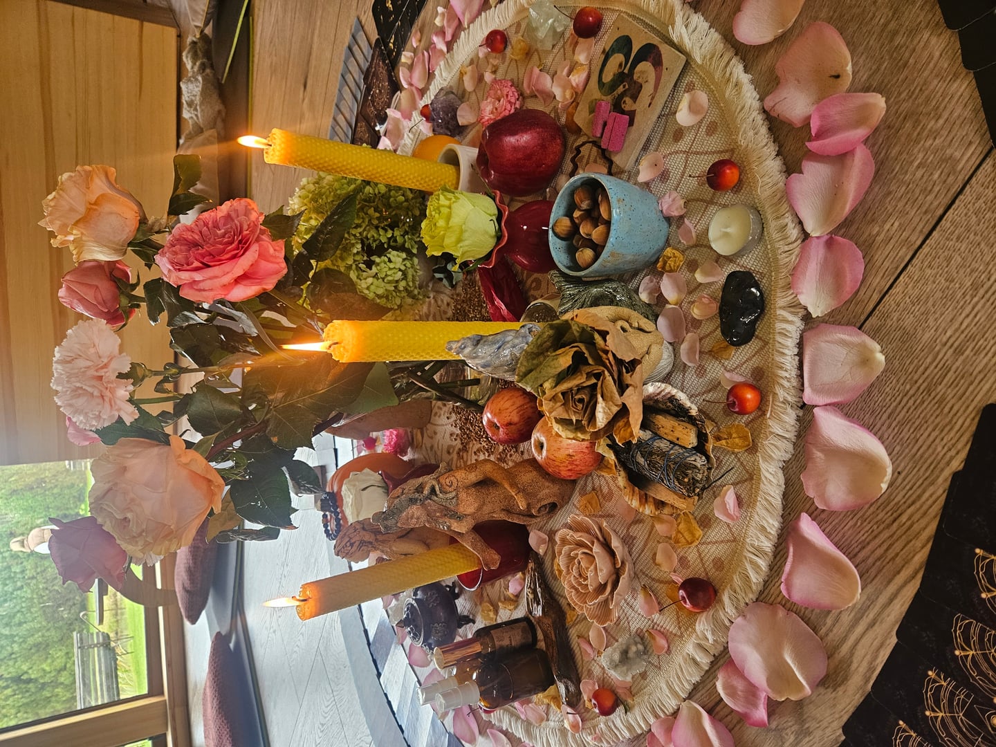 ŠVENTINIS MOTERŲ RATAS • kakavos ceremonija • Deivių grožio ritualas • gongų garso terapija