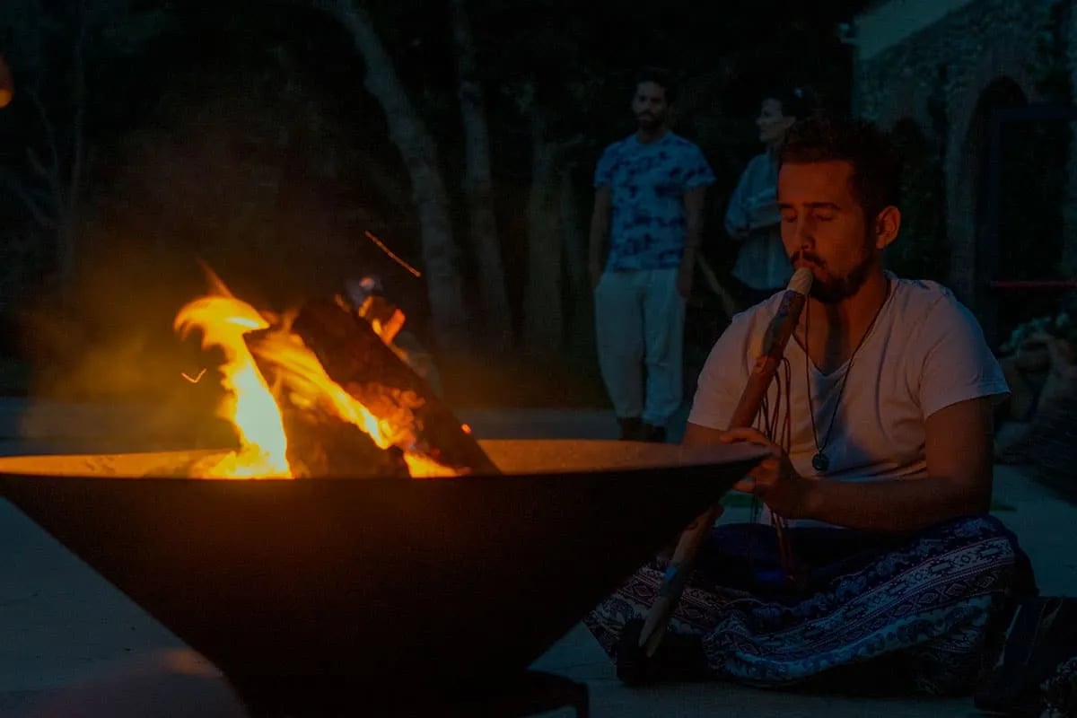 4 dienų holistinės ayahuasca retritas - Petit Comitè Ed. su Nilton Santi