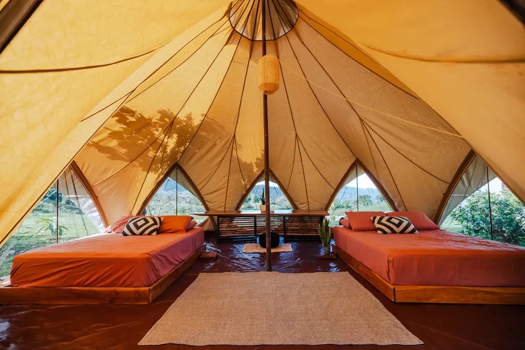 Soltara prie Deivės krioklių - septynių naktų retritas