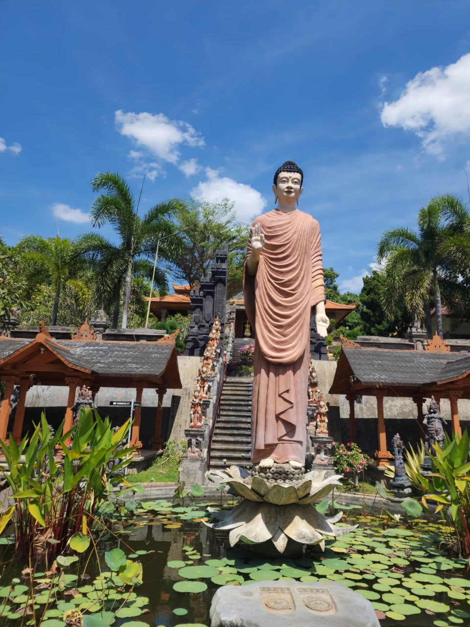 Banjar turas su meditacija šventykloje