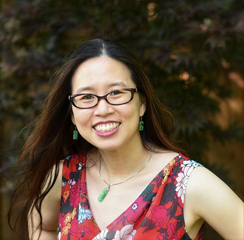 Bendruomenės retritas su Grace Lin ir Debbi Michiko Florence: Azijos ir Azijos amerikiečių istorijų šventimas (gegužė)