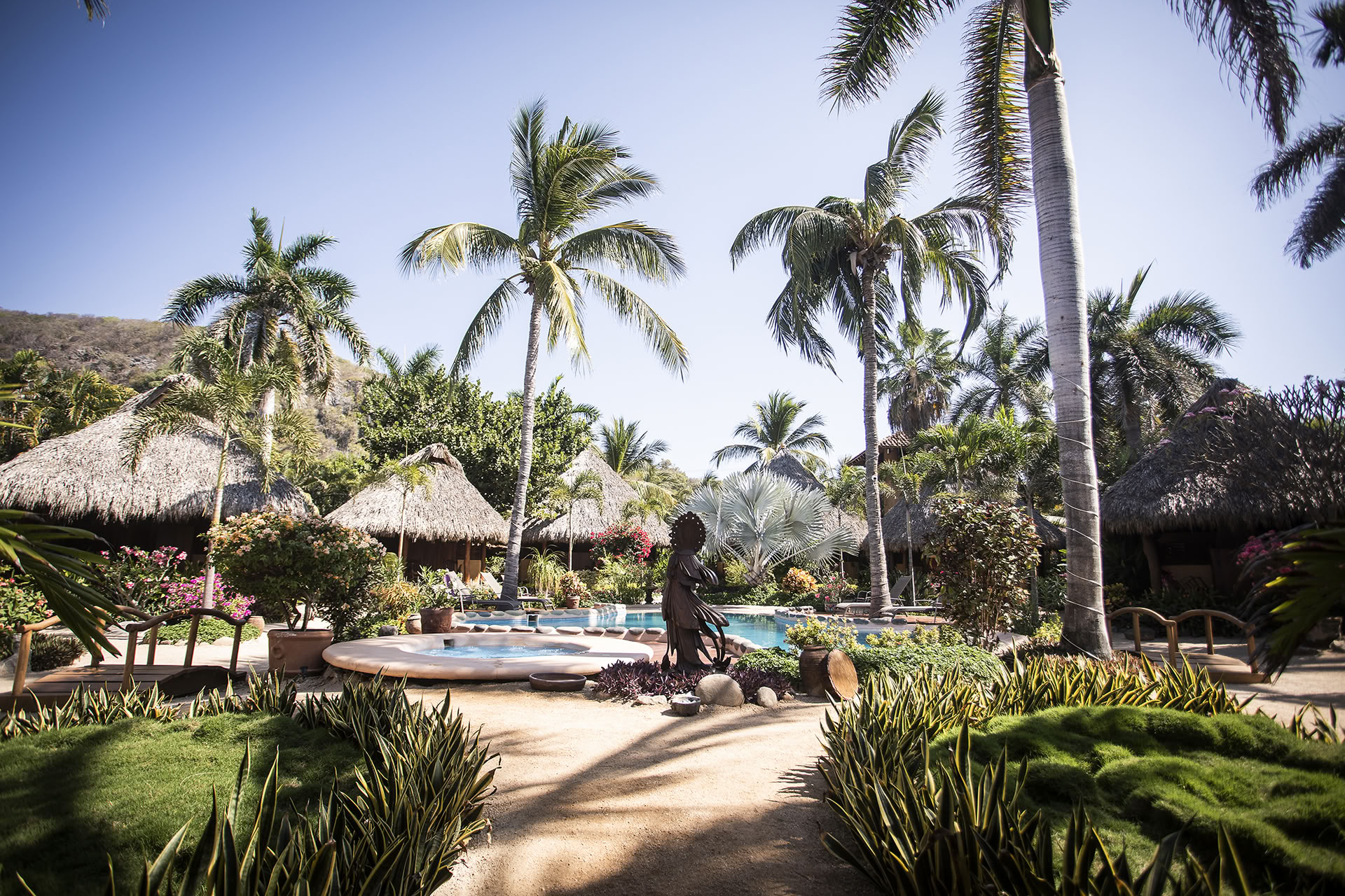 Salt Flow: Joga retritas paplūdimyje Playa Troncones, Meksikoje