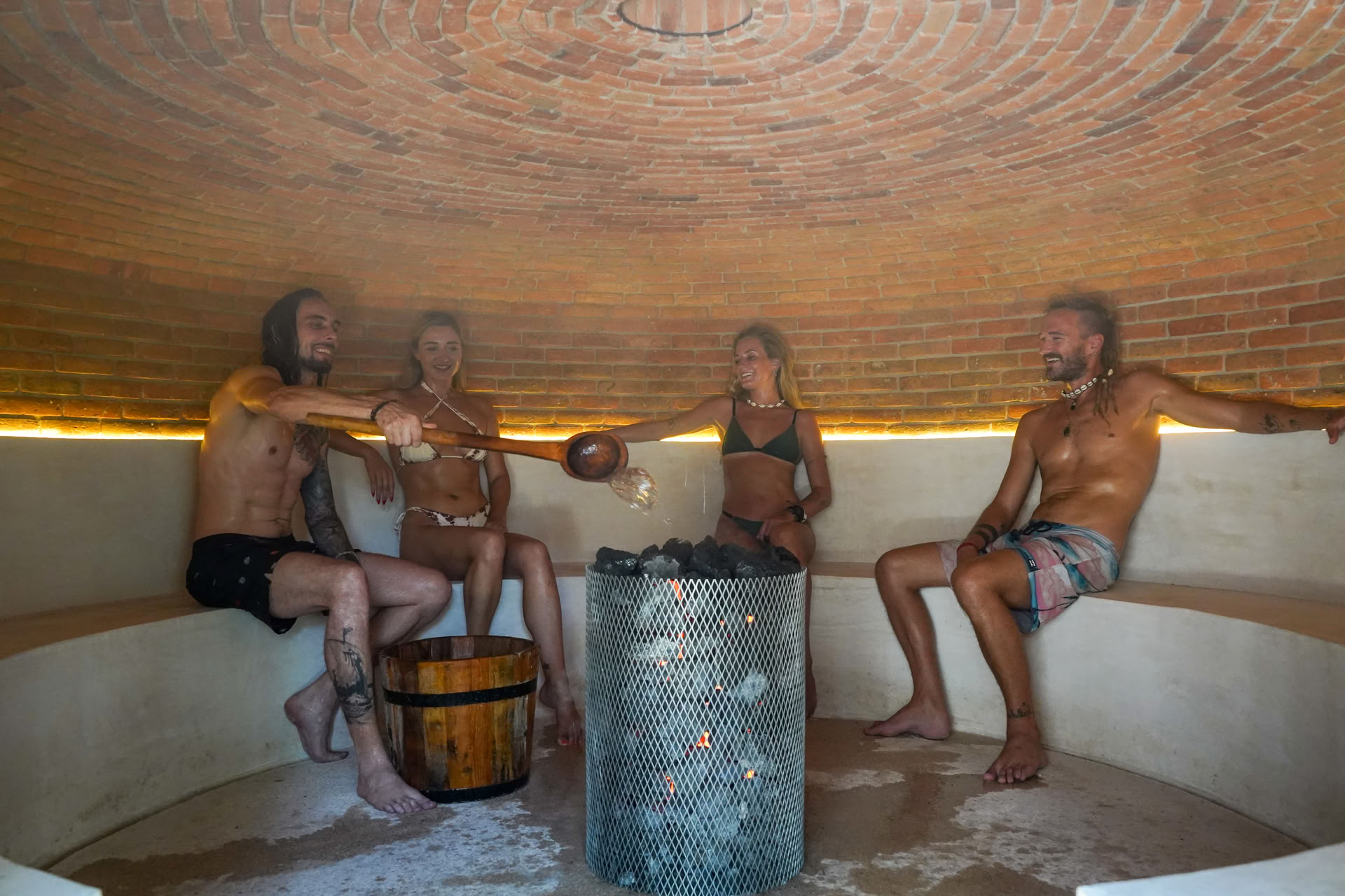 „Sauna + šaltas panirimas + džiunglių sporto salė“