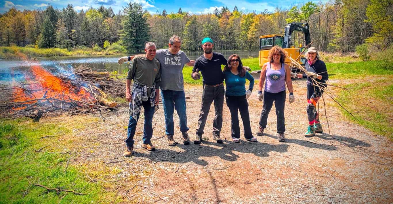 Trail Crew Getaway: A Karma Jogos Retritas