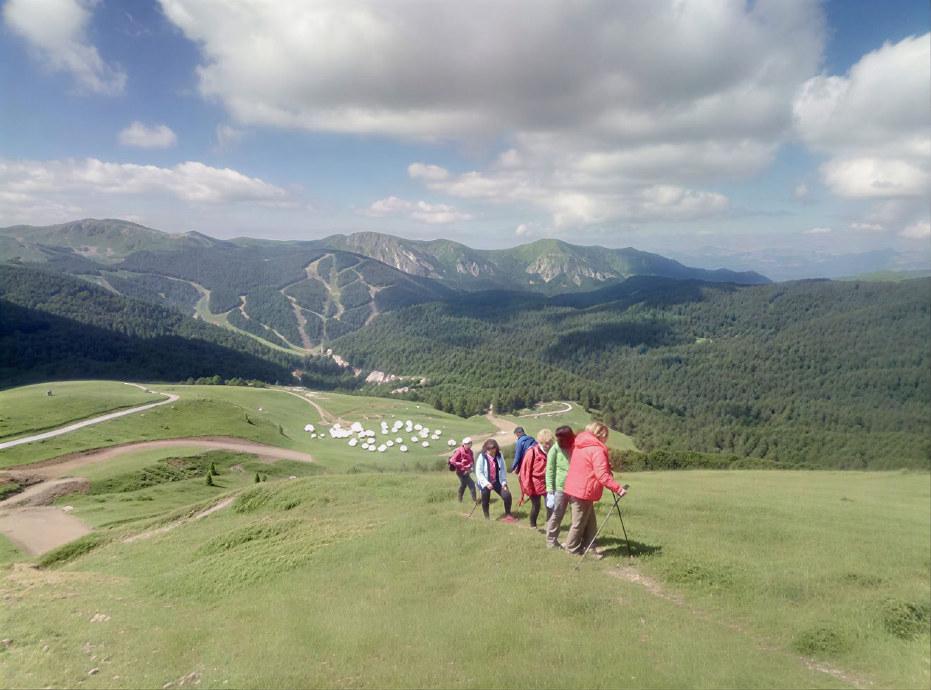 „Bjelasicos žiedas – džipų safario turas“