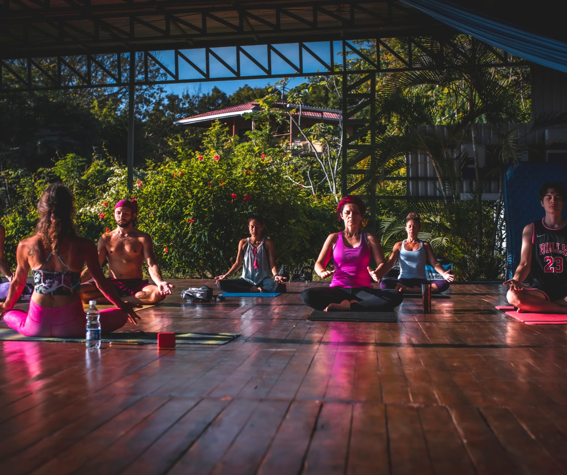 Devaya Yoga™ · Jogos ir garso terapijos emocinio atsinaujinimo retritas