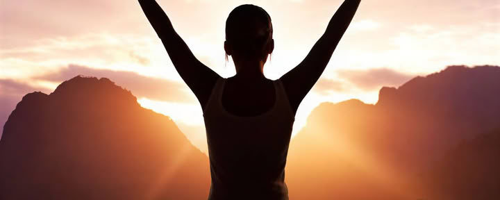 Rytinė Vandenio Sadhana – Kundalini jogos užsiėmimas