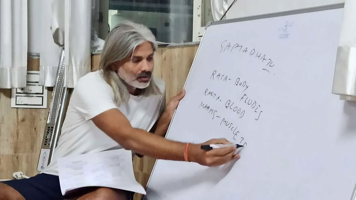 Tantra ir jogos užsienyje