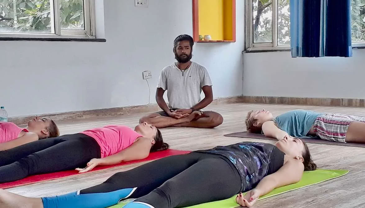 Joga terapijos mokymai retritas Rišikeše, Indijoje