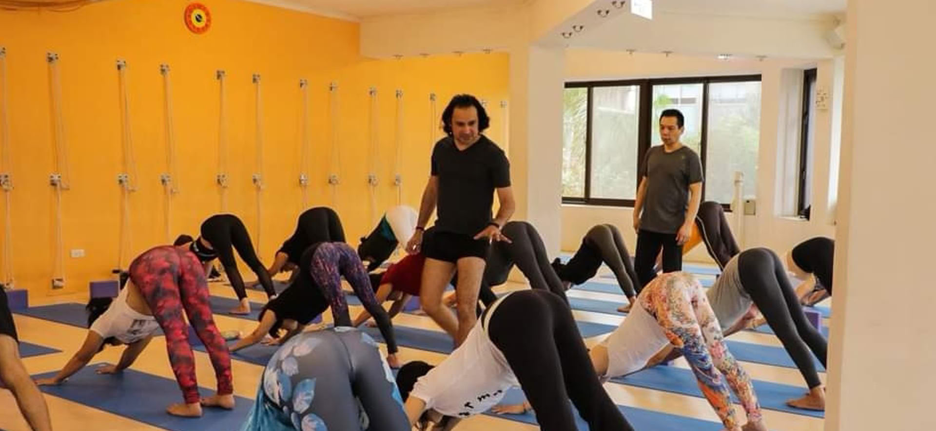 Jogos retritas ir kursas su Om Yoga Rishikesh