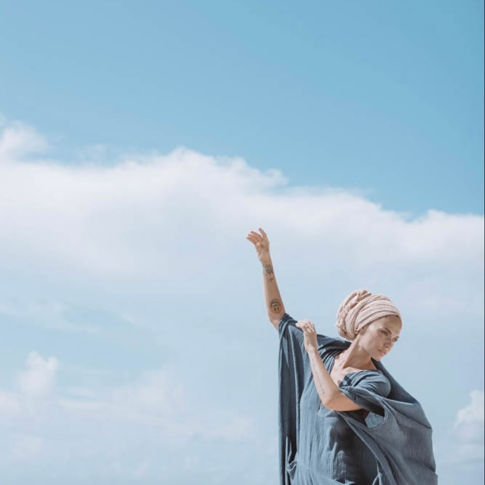 Self Essence: Joga retritas