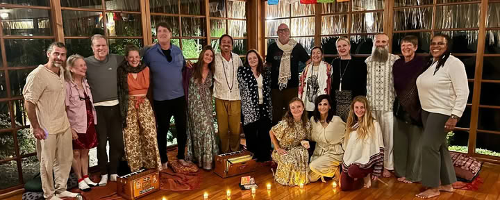 Bhakti Beloved retritas / Ananda Das — Villa Sumaya