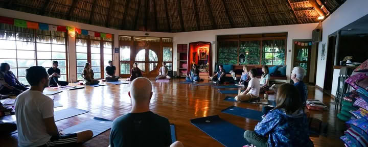 Kirtan lyderystės mokymai / Ananda Das — Villa Sumaya