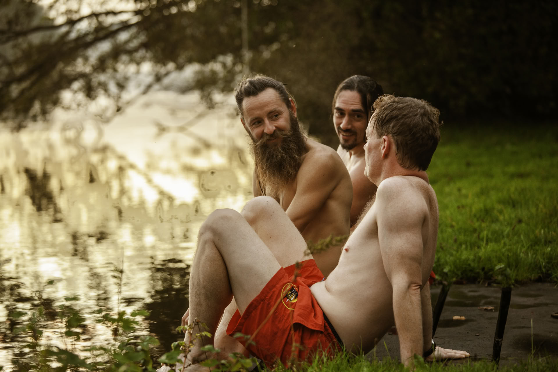 „Reset and Restore“ mėnesinis sveikatingumo klubas – 2026 m. rugpjūčio 8 d. – „Riverside Yoga“: judesys, šviesa ir tėkmė