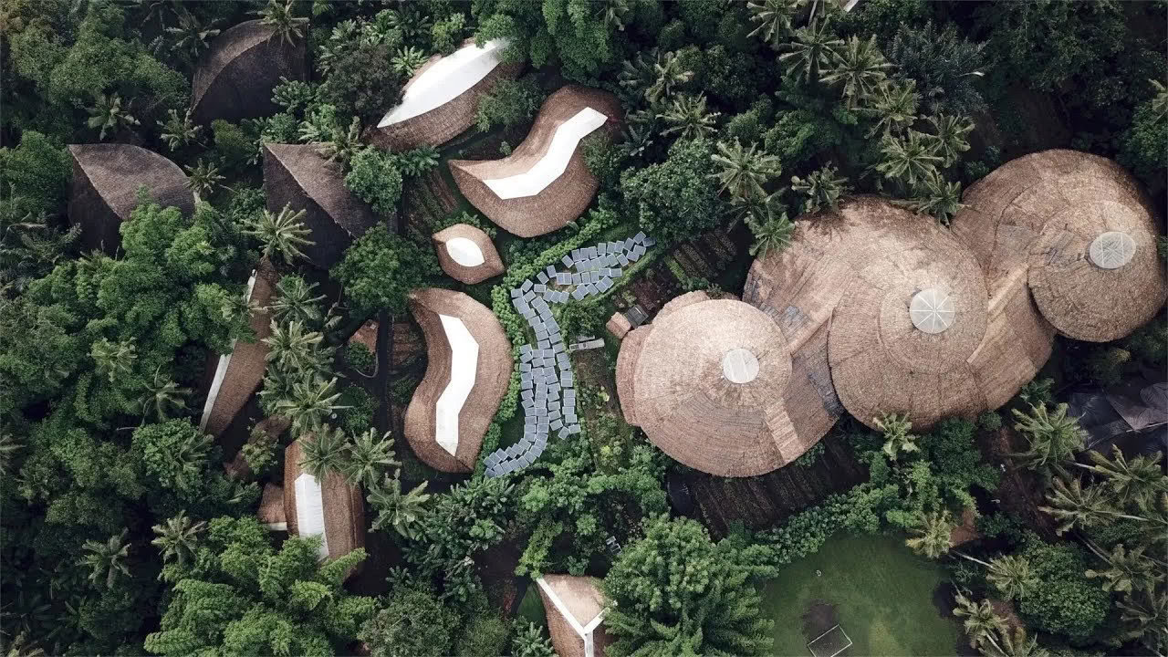 „Ecovillage Tours – Kelionė į bendruomenę“