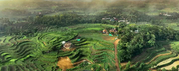 „Ecovillage Tours – Kelionė į bendruomenę“