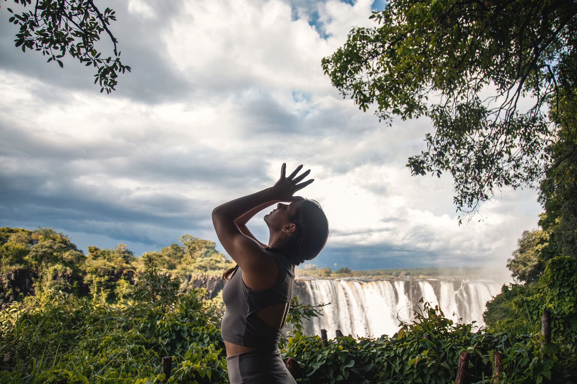 Joga prie The Falls
