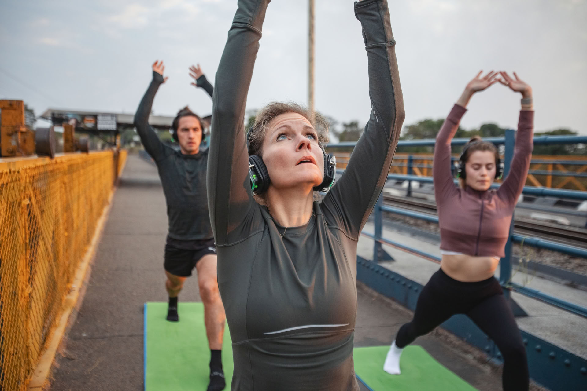 Joga ant tilto