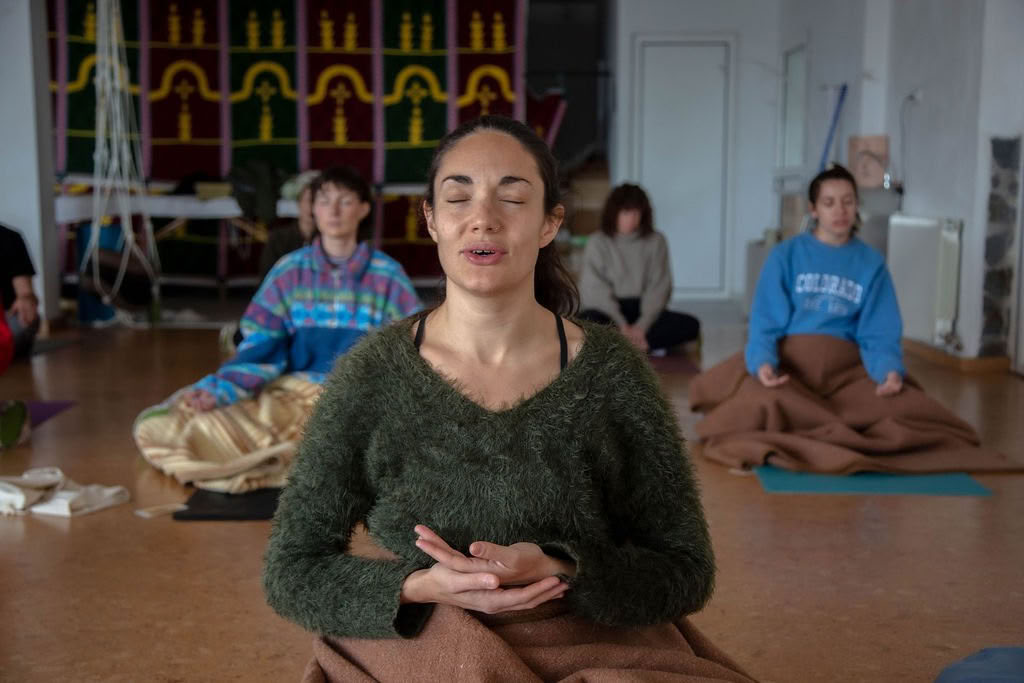NEMOKAMA MEDITACIJA ANGLŲ KALBA su Tim
