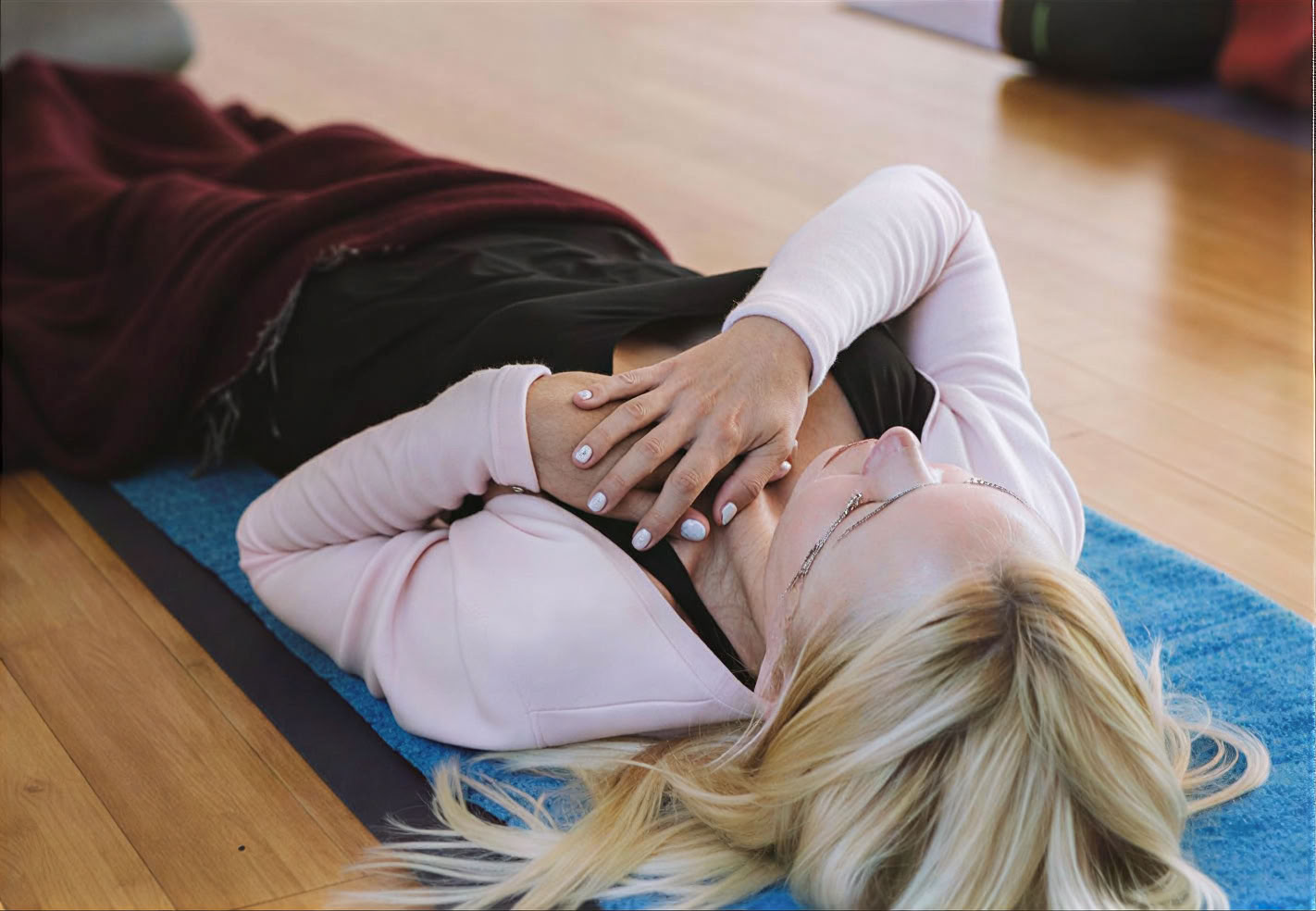 „Kvėpavimo praktikos ir garso terapijos užsiėmimas — The Yoga Shack“