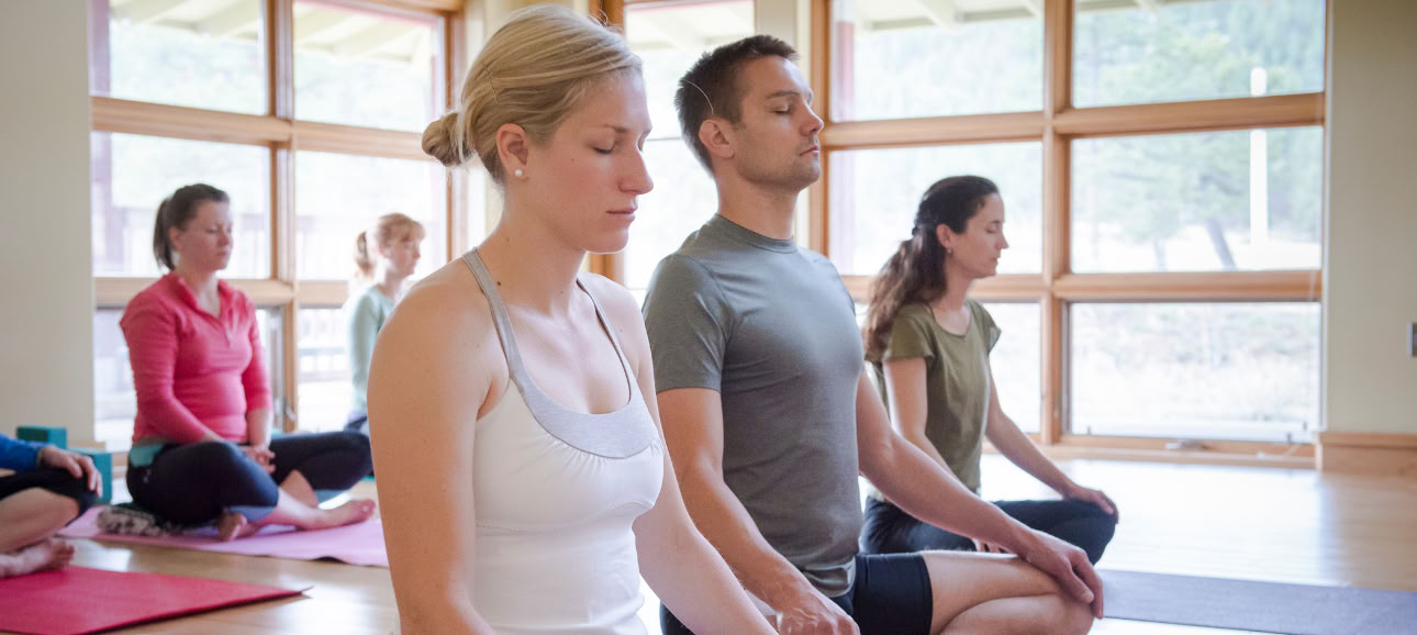 Tylios meditacijos intensyvas: Meilės gerumo lopšys