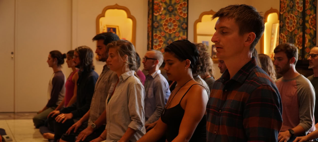 Ramybės ir įžvalgų atradimas per kvėpavimą: vedamas meditacijos retritas