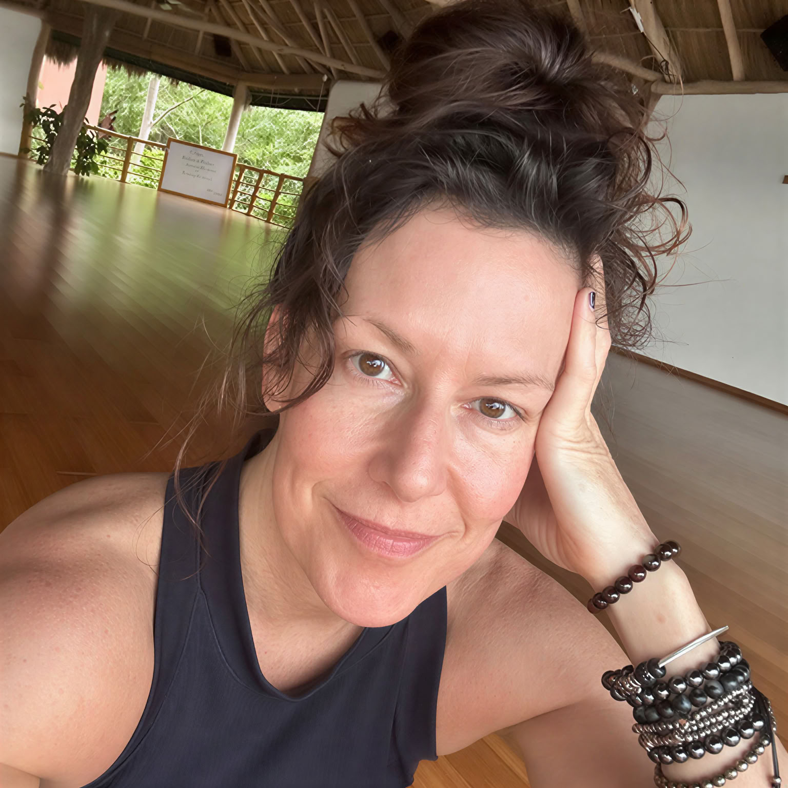 Vinyasa & Chill Pavasario atsinaujinimo retritas su Monika Kaufman
