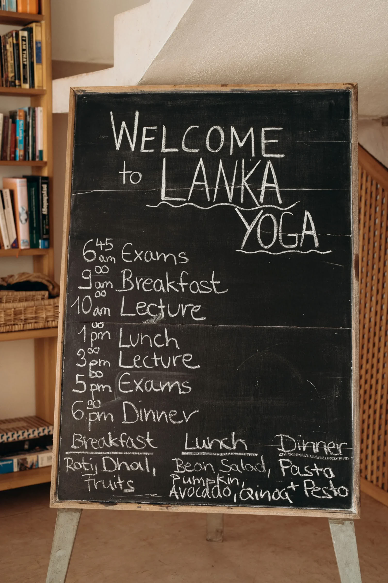 Synergy Vinyasa Jogos Retritas Lanka Yoga studijoje
