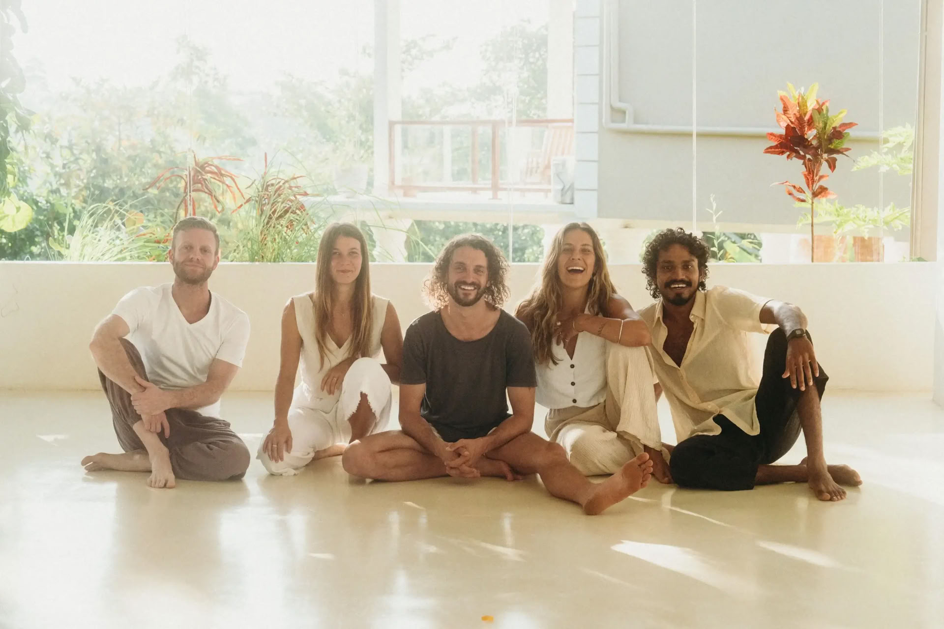 200 valandų „Synergy Vinyasa“ jogos mokytojų mokymai – 2026 m. rugsėjis