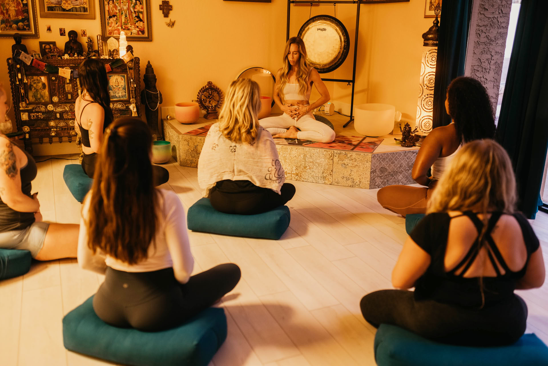 200 val. Kundalini jogos mokytojų mokymai