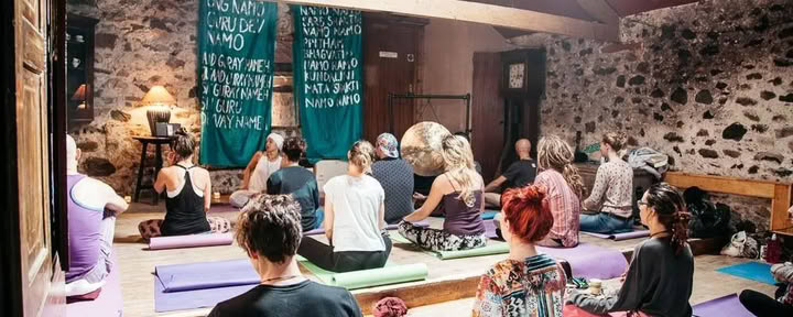 Pakelkite savo vibraciją ir įgyvendinkite gyvenimą, kurio norite – Kundalini jogos seminaras