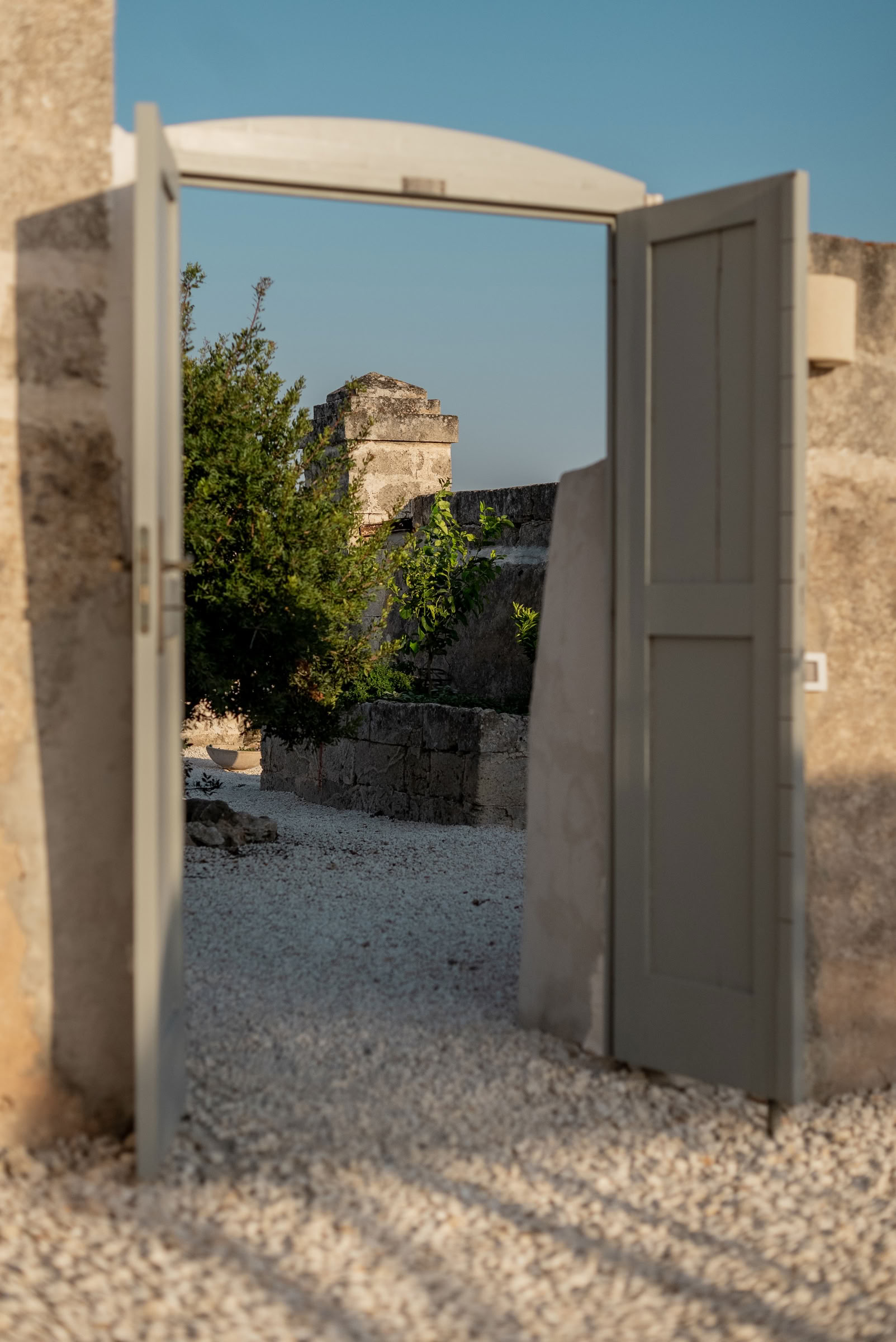 Pokalbiai su vieta: kūrybinė rezidencija Masseria Specula