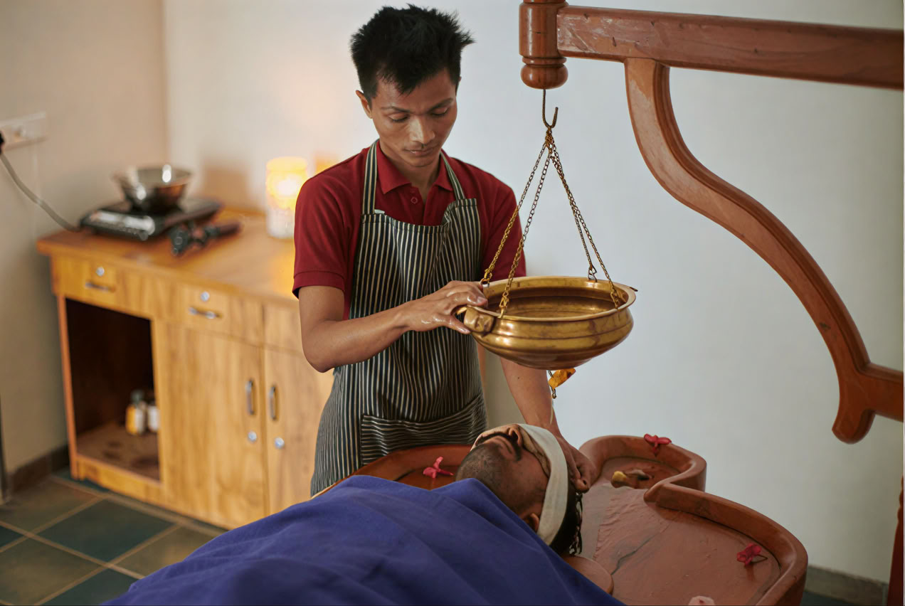 14 naktų Panchakarma ajurvedos programa Manaltheeram Ayurveda Beach Village, Kovalam