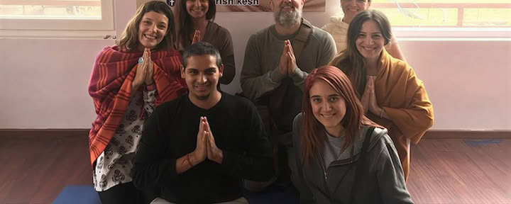 200 valandų meditacijos mokytojų mokymai Rišikeše