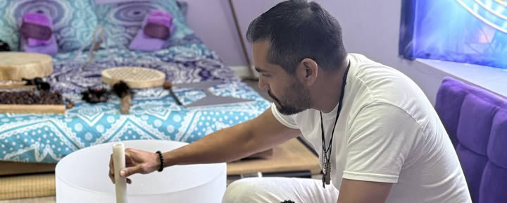 Garso terapija su Christopher Chavez