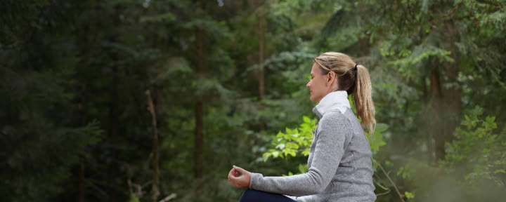 Joga ir gamtos retritas su Jacqui Fownes