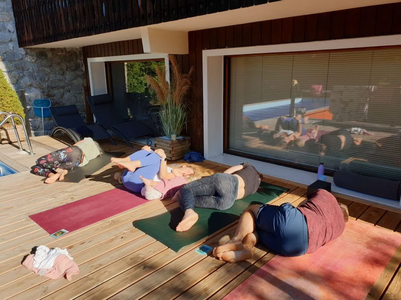 „Tiesiog kvėpuok: šeimos jogos retritas, Airija“