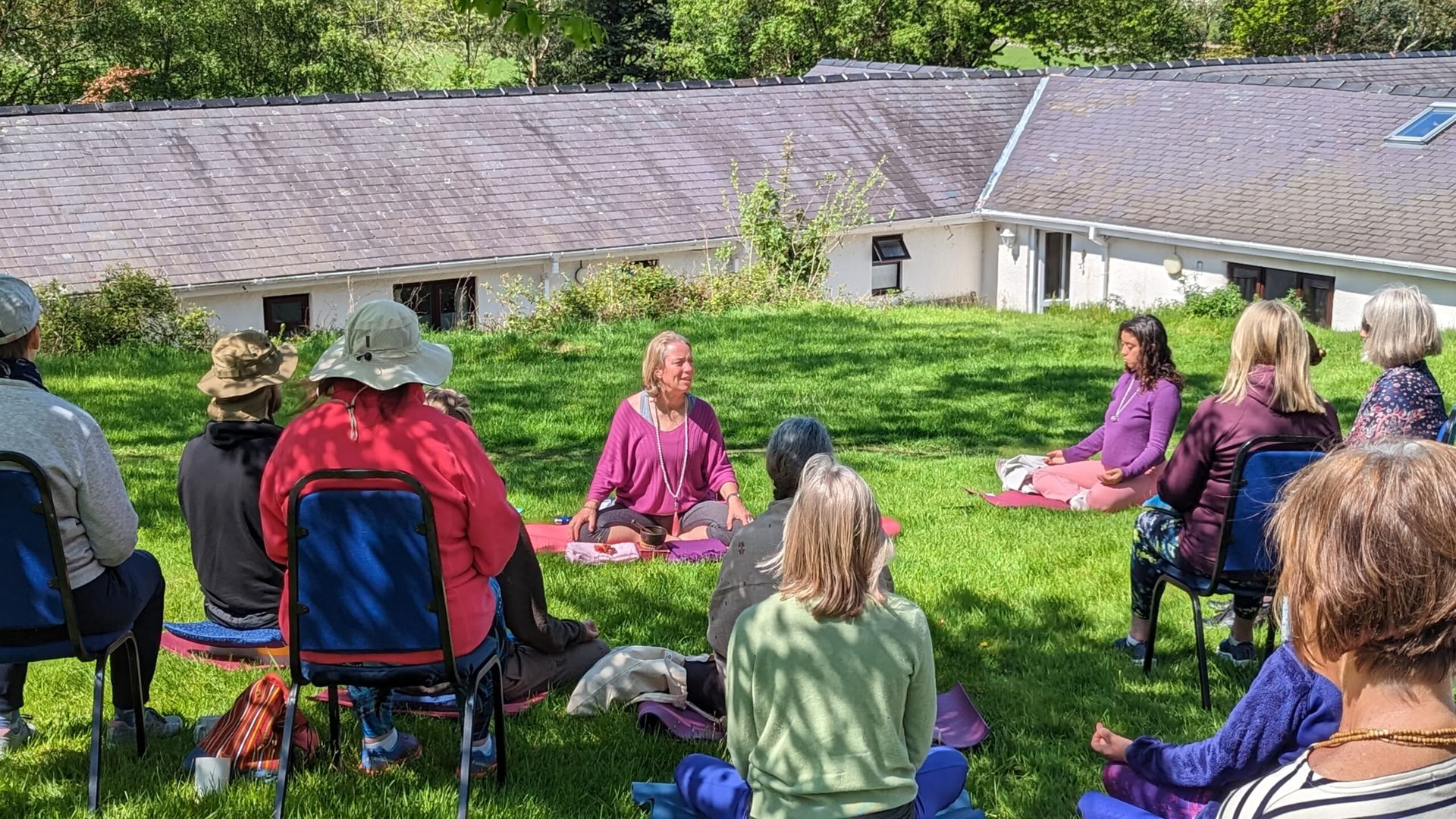 Rugpjūčio laukinis vaikščiojimas, joga ir meditacija Eryri – Snaudonijoje