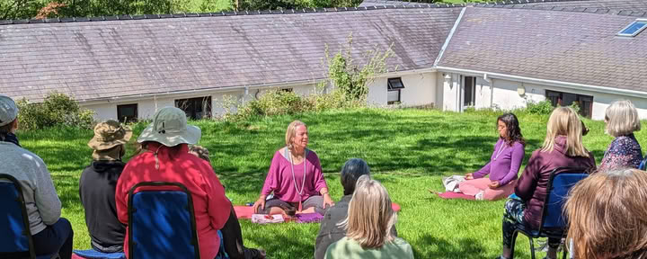 Rugpjūčio laukinis vaikščiojimas, joga ir meditacija Eryri – Snaudonijoje