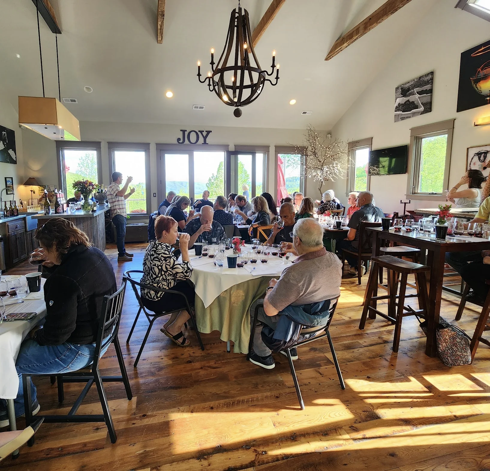Rugpjūčio 8 d.: Ankida Ridge Pinot Noir vertikalioji degustacija