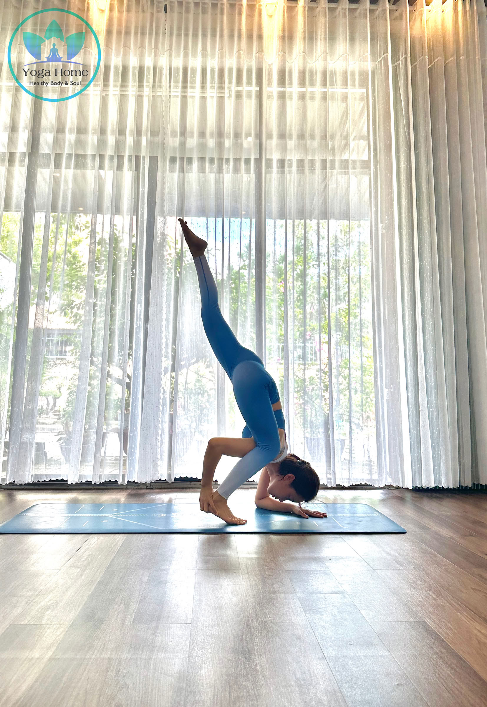 200 valandų jogos mokytojų rengimo kursai Yoga Home School