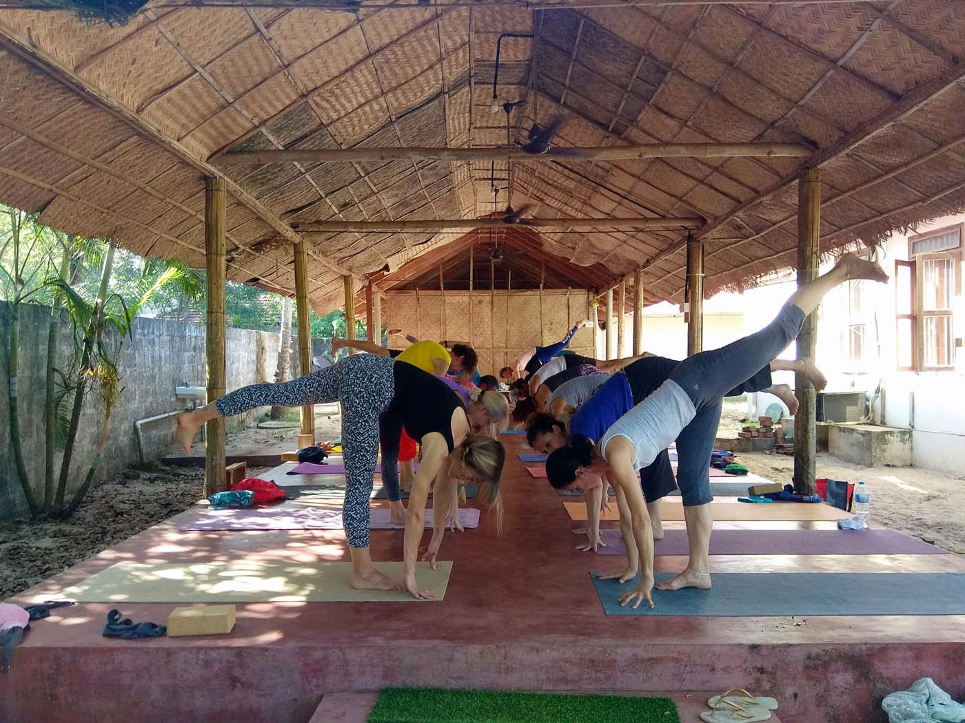 8 dienų pajūrio sveikatingumo retritas su ajurveda, joga ir zen meditacija Allepyje, Keraloje