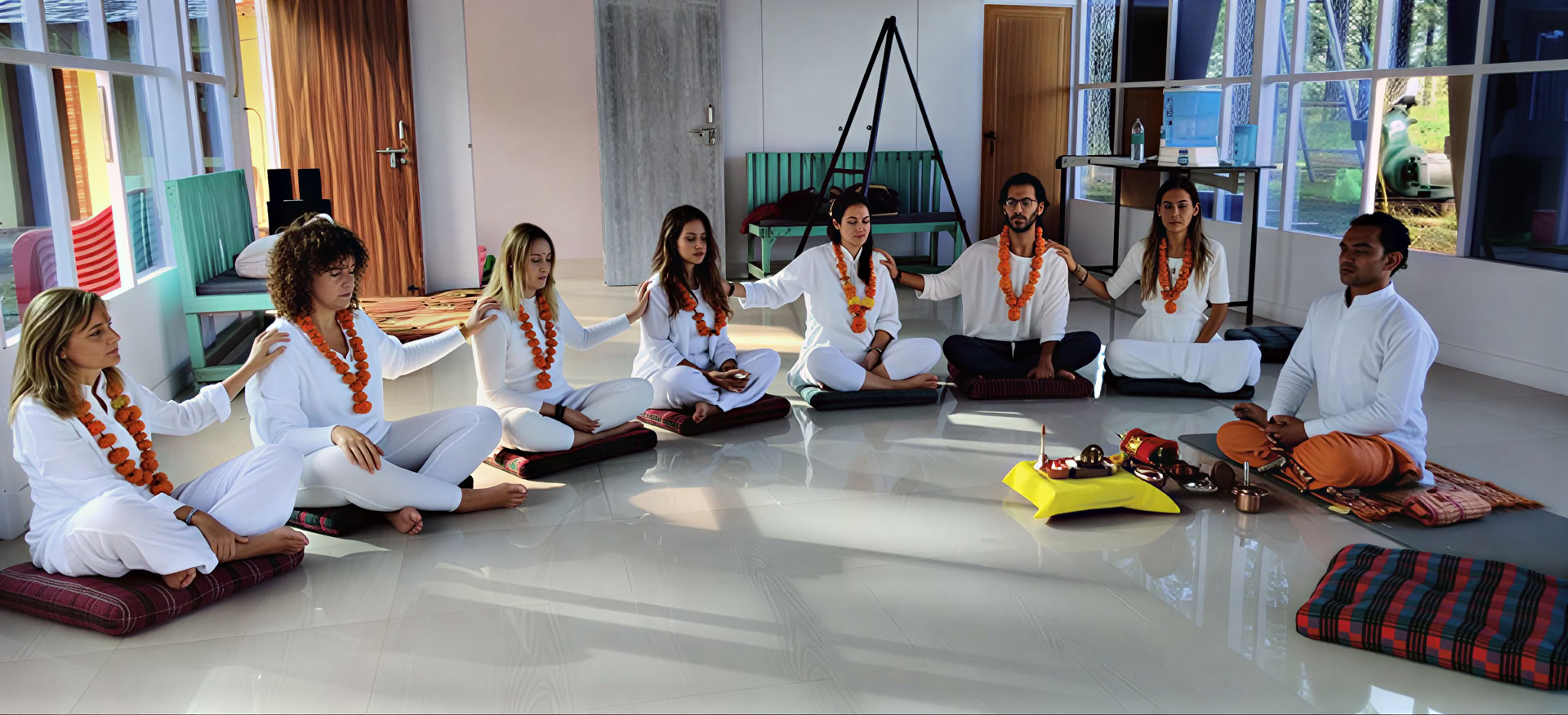 300 valandų meditacijos mokytojų mokymai Rišikeše