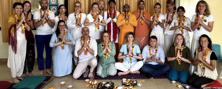 150 valandų meditacijos kursas