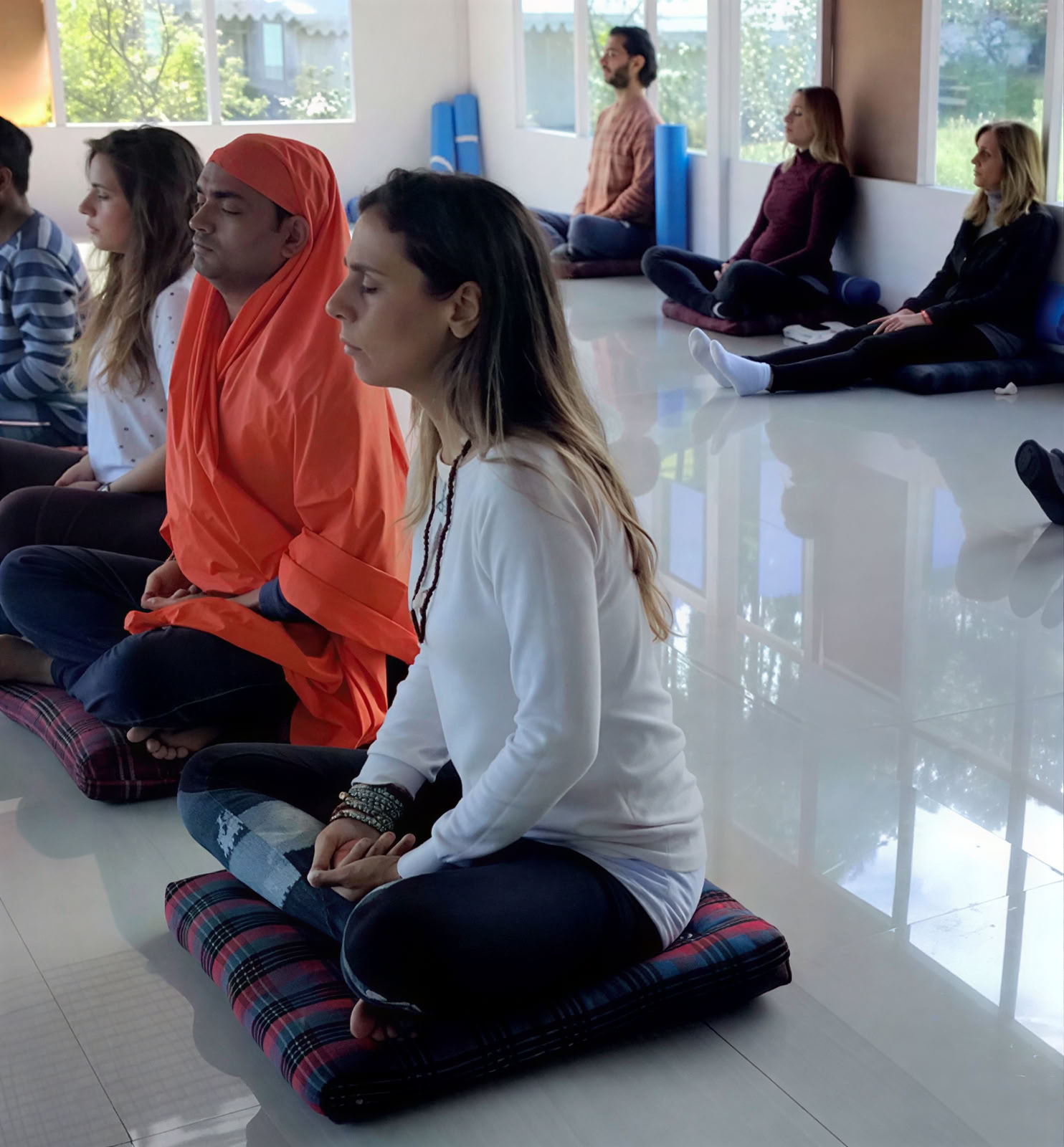 Sąmoningumo meditacijos retritai Indijoje