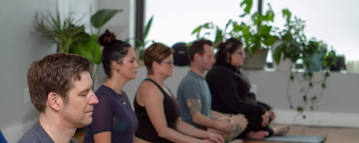 Antradieniais Vinyasa 18 val.