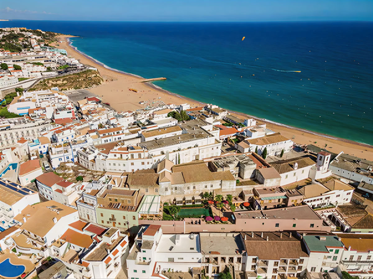 Joga ir pramogos prie jūros – Albufeira, Algarvė, Portugalija