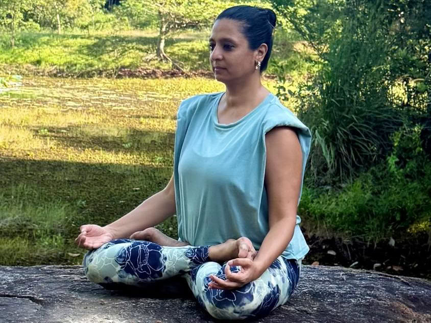 Samanta Duggal – tradicinė hatha joga ir streso paleidimas